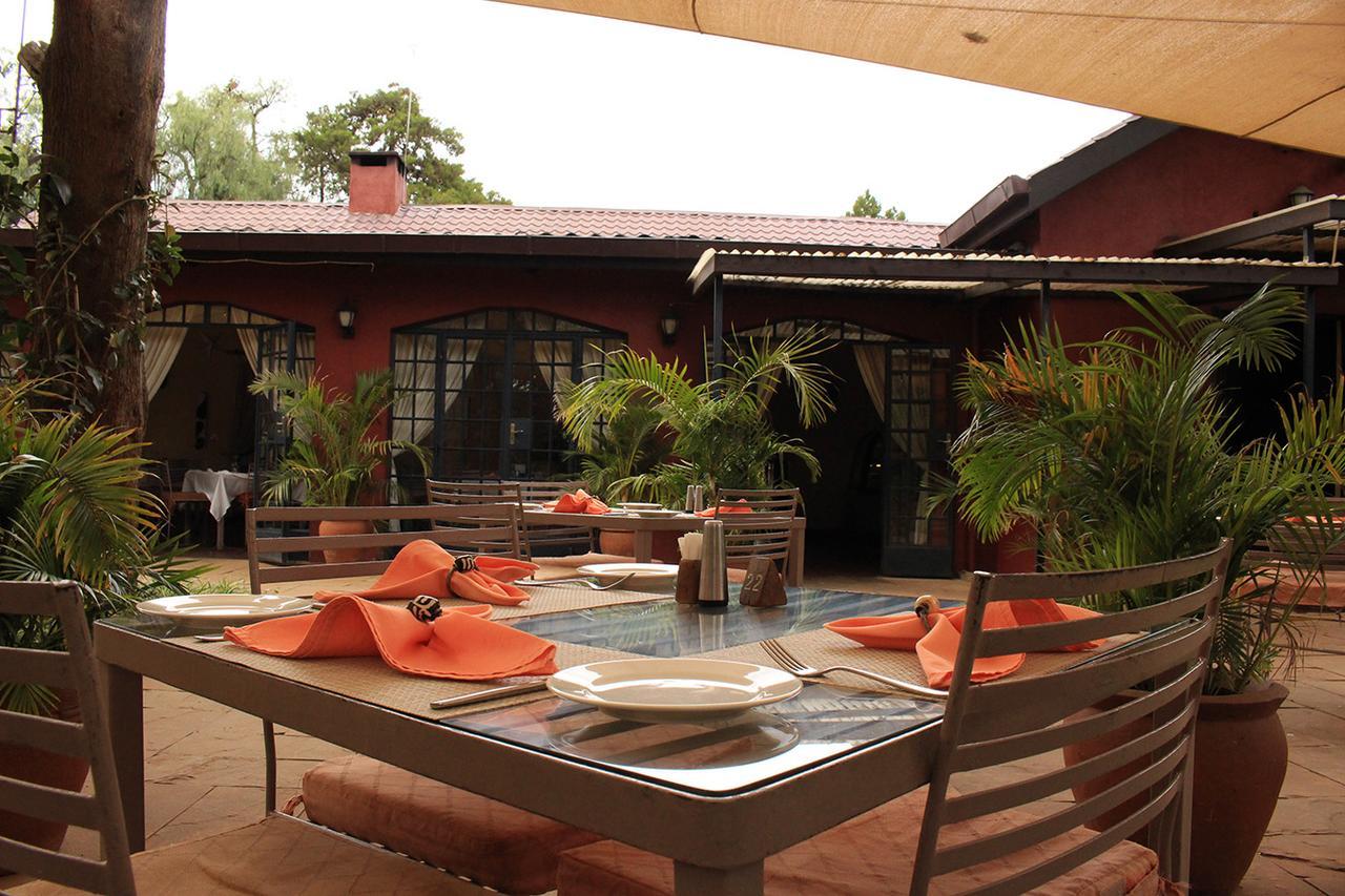 Hotel Le Rustique à Nanyuki Extérieur photo