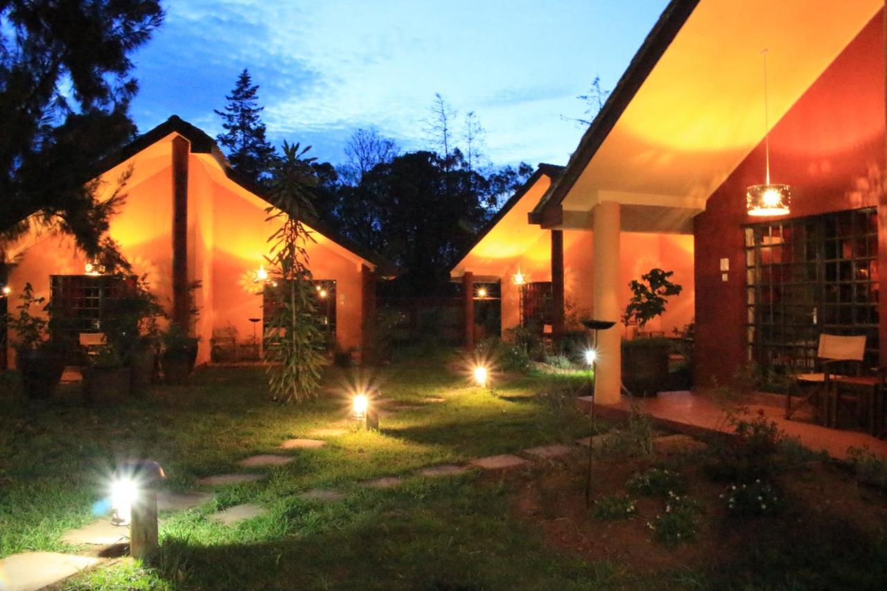 Hotel Le Rustique à Nanyuki Extérieur photo