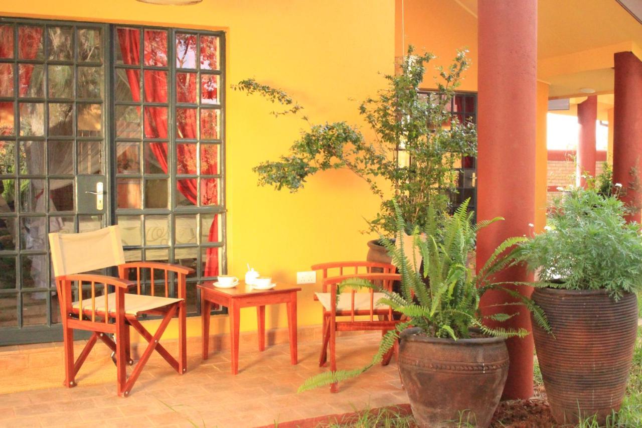 Hotel Le Rustique à Nanyuki Extérieur photo