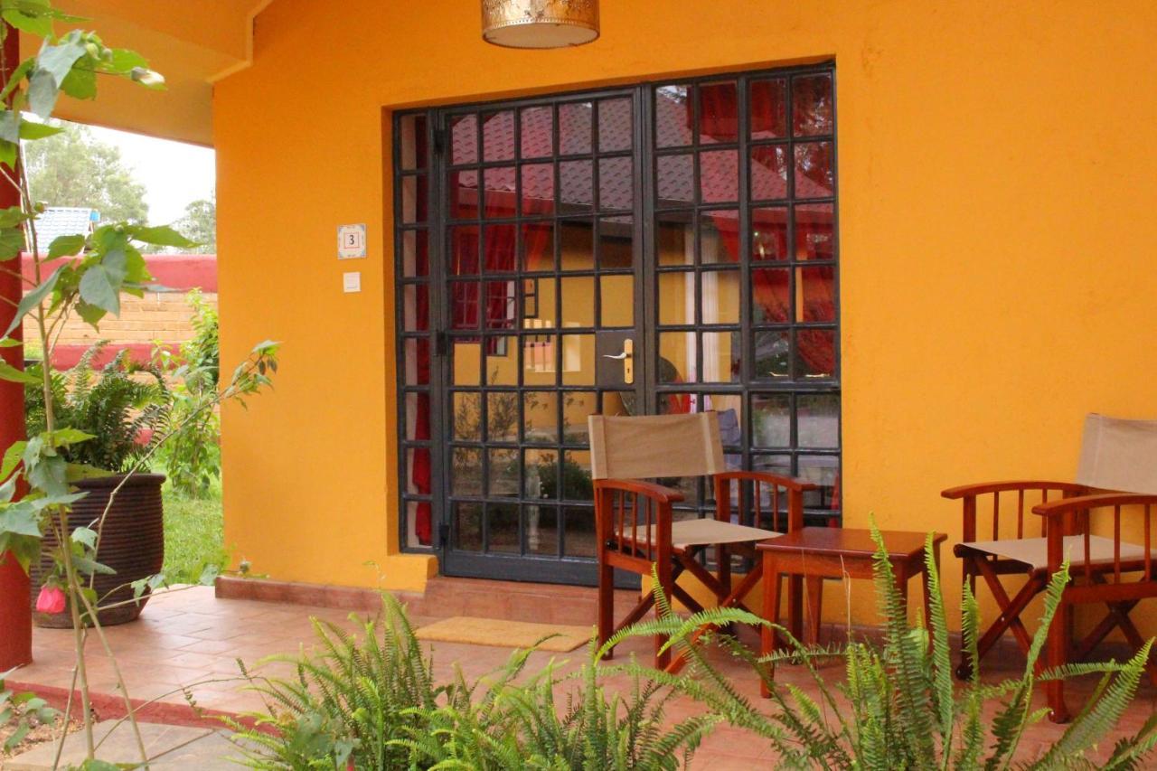 Hotel Le Rustique à Nanyuki Extérieur photo
